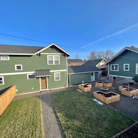 Brand New Custom Built Cottage In Downtown W/Pool! سالم المظهر الخارجي الصورة